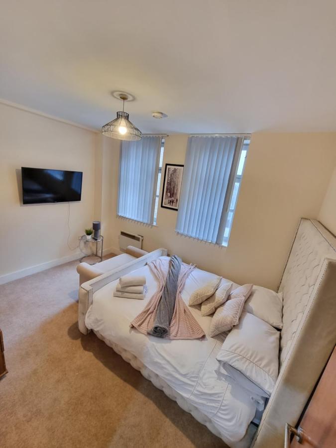 2 Bedroom - City Centre Location - Perfect For Family'S Bradford  Exterior photo